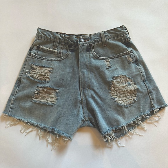 Levi’s 501 XX women’s distressed denim light wash cutoff shorts - Picture 1 of 5